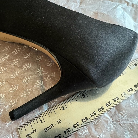 NWOB Nina Black satin peep toe bow heels - Picture 8 of 8